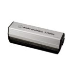 Audio-Technica AT6013A Anti-static Record Brush-Two carbon-fiber brushes and central velvet pad work together to collect dust and other contaminates. Anti-static brush fibers remain straight for deep groove cleaning.Prolongs the life of records and styli.