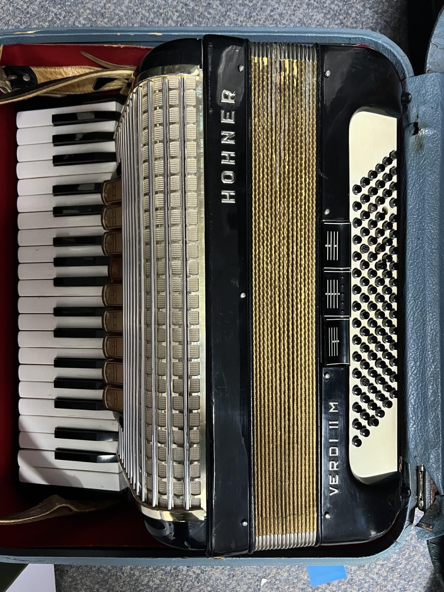Hohner Verdi II M Accordian- 37Keys/96Bass (NN)